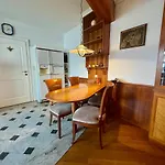 Peaceful & Spacious With A Beautiful Garden