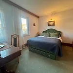 Peaceful & Spacious With A Beautiful Garden Βίλα *