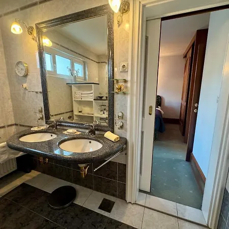 Peaceful & Spacious With A Beautiful Garden Villa